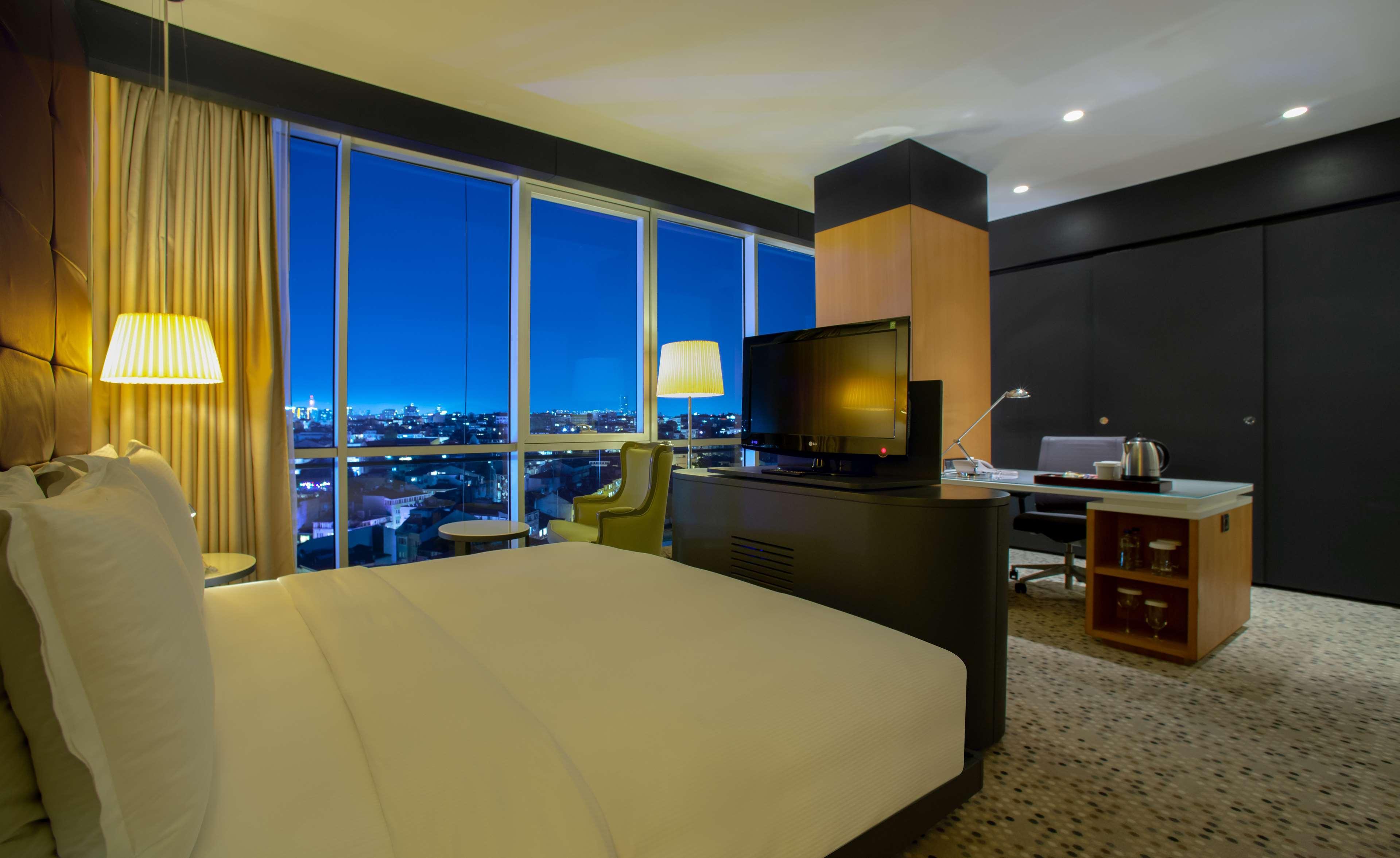 Doubletree By Hilton Istanbul - Moda Exterior foto Deluxe Suite